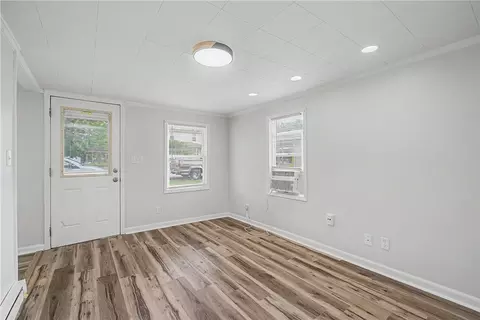 Living - 2629 Berger Ave, Springfield, OH 45503 photo 4 of 4