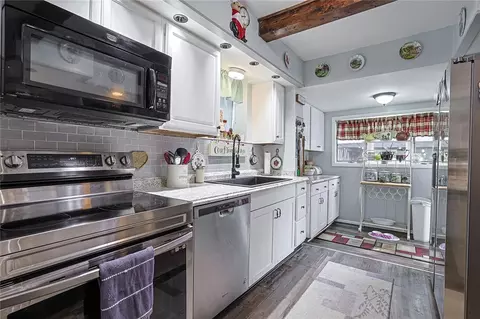 Kitchen - 188 Willis Ave, Springfield, OH 45505 photo 3 of 3