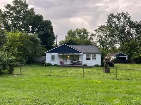 4840 Woodland Hills Blvd, Dayton, OH 45414