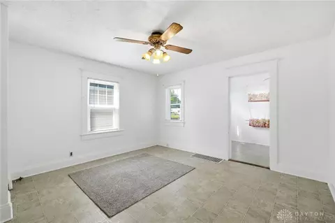Living - 719 N Belmont Ave, Springfield, OH 45503 photo 6 of 7