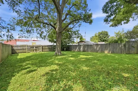 Exterior - 719 N Belmont Ave, Springfield, OH 45503 photo 5 of 5