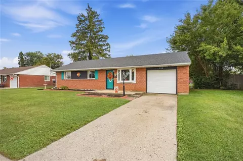 854 Fitchland Dr, Vandalia, OH 45377