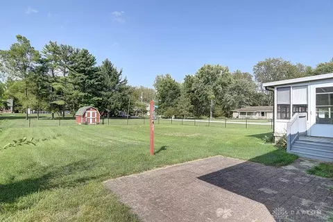 Exterior - 2752 Danbury Rd, Springfield, OH 45505 photo 4 of 8