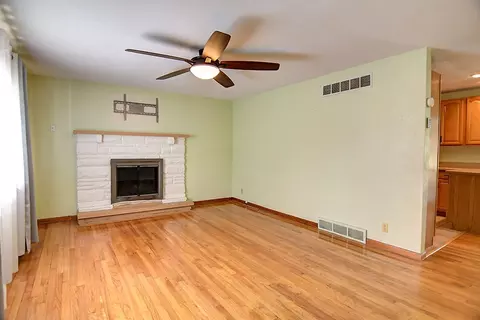 Living - 2752 Danbury Rd, Springfield, OH 45505 photo 1 of 5