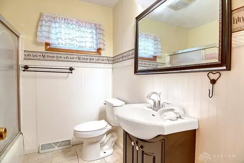Bath - 2752 Danbury Rd, Springfield, OH 45505 photo 2 of 2