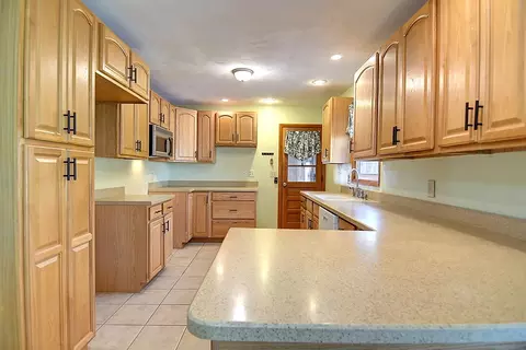 Kitchen - 2752 Danbury Rd, Springfield, OH 45505 photo 1 of 3