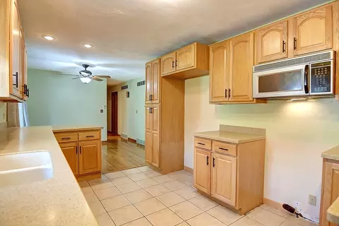 Kitchen - 2752 Danbury Rd, Springfield, OH 45505 photo 2 of 3