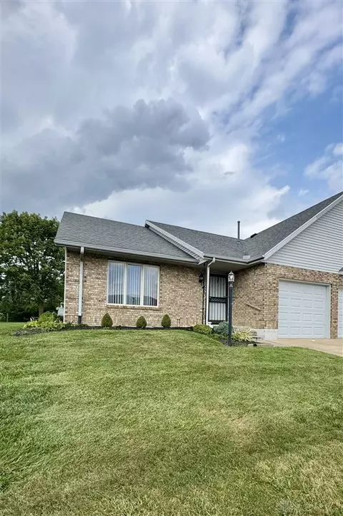 770 Berkshire Dr, Greenville, OH 45331