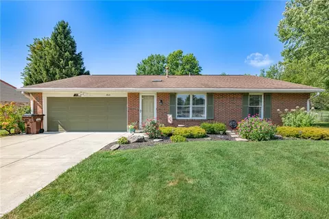 9517 Stanford Ridge Ct, Miamisburg, OH 45342