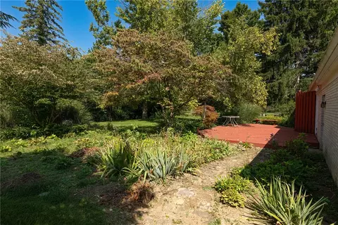 Exterior - 1553 Red Oak Rd, Kettering, OH 45432 photo 2 of 8
