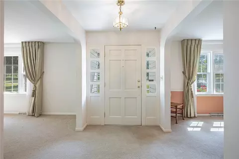 Entry Way - 1553 Red Oak Rd, Kettering, OH 45432 photo 1 of 2