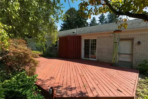 Exterior - 1553 Red Oak Rd, Kettering, OH 45432 photo 5 of 8