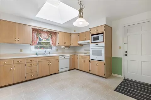 Kitchen - 1553 Red Oak Rd, Kettering, OH 45432 photo 1 of 4