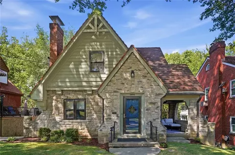 2898 Temple Ave, Cincinnati, OH 45211 photo 2
