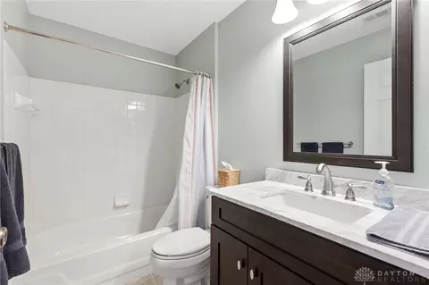 Bath - 6600 Wareham Ct #6, Centerville, OH 45459 photo 1 of 3