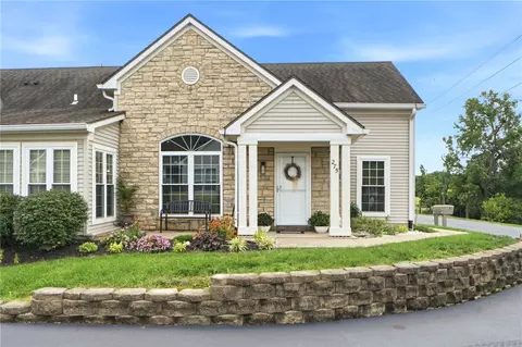 275 Broadleaf Cir, Miamisburg, OH 45342