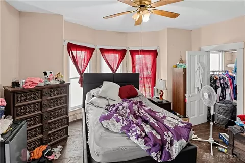 Bedroom - 207 S Shaffer St, Springfield, OH 45506 photo 3 of 6