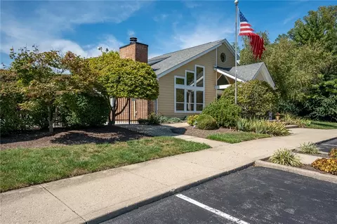 Exterior - 124 Mallard Glen Dr, Centerville, OH 45458 photo 5 of 9
