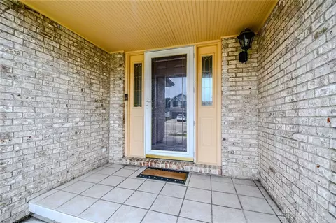Exterior - 1584 Farrington Dr, Kettering, OH 45420 photo 3 of 8