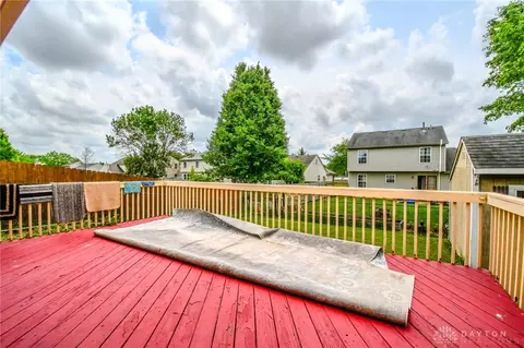 Exterior - 1584 Farrington Dr, Kettering, OH 45420 photo 6 of 8