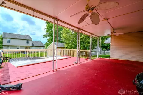 Exterior - 1584 Farrington Dr, Kettering, OH 45420 photo 5 of 8