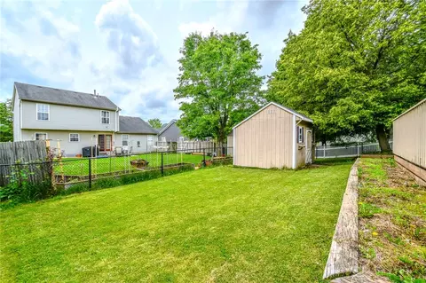 Exterior - 1584 Farrington Dr, Kettering, OH 45420 photo 8 of 8