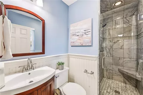 Bath - 4010 Ridgeway Rd, Kettering, OH 45429 photo 1 of 6