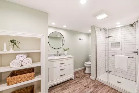 Bath - 4010 Ridgeway Rd, Kettering, OH 45429 photo 6 of 6