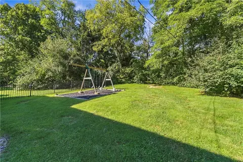 Exterior - 4010 Ridgeway Rd, Kettering, OH 45429 photo 4 of 4