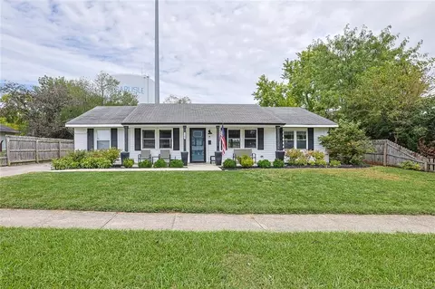 1303 Butternut Dr, New Carlisle, OH 45344