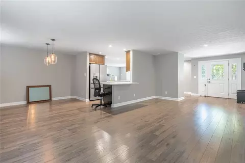 Living - 7870 Old Dobbin Pl, Centerville, OH 45459 photo 1 of 7
