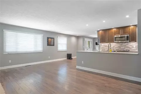 Living - 7870 Old Dobbin Pl, Centerville, OH 45459 photo 7 of 7