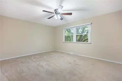 Bedroom - 2512 Red Coach Dr, Springfield, OH 45503 photo 3 of 4
