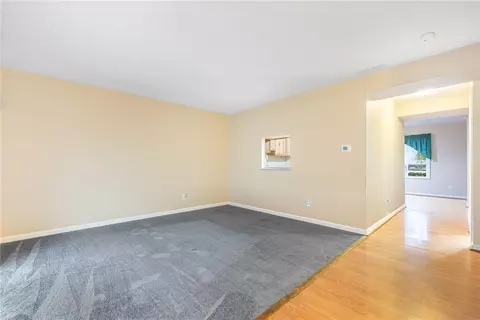 Living - 2512 Red Coach Dr, Springfield, OH 45503 photo 1 of 7
