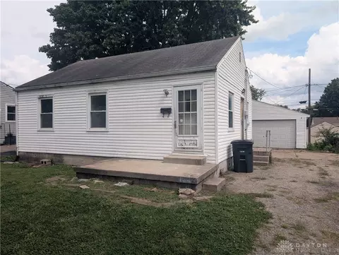 1646 Pell Dr, Dayton, OH 45410