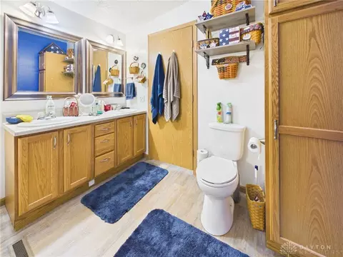 Bath - 6365 Springfield Xenia Rd, Springfield, OH 45502 photo 4 of 6