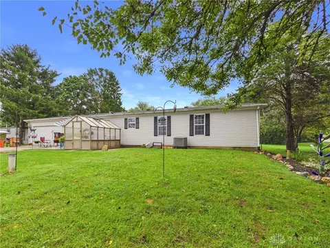 Exterior - 6365 Springfield Xenia Rd, Springfield, OH 45502 photo 9 of 11