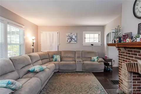 Living - 109 Cushing Ave, Kettering, OH 45429 photo 2 of 2