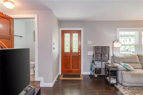 Entry Way - 109 Cushing Ave, Kettering, OH 45429 photo 1 of 4