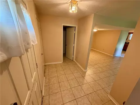 Entry Way - 6371 Braxton Pl, Centerville, OH 45459 photo 1 of 2