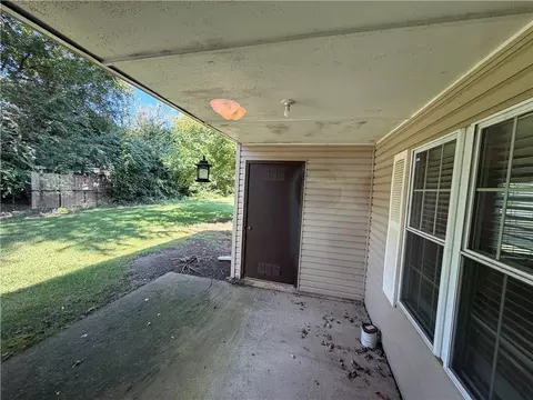 Exterior - 6371 Braxton Pl, Centerville, OH 45459 photo 6 of 10