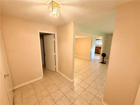 Entry Way - 6371 Braxton Pl, Centerville, OH 45459 photo 2 of 2