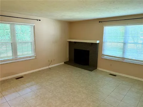 Living - 6371 Braxton Pl, Centerville, OH 45459 photo 5 of 7
