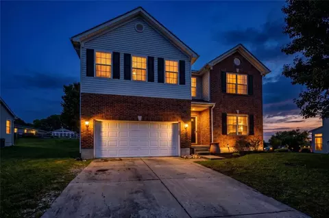 235 Brittony Woods Dr, Monroe, OH 45050