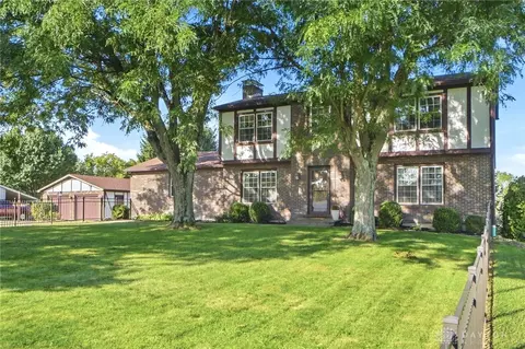 5375 S Hickory Ct, Lewisburg, OH 45338