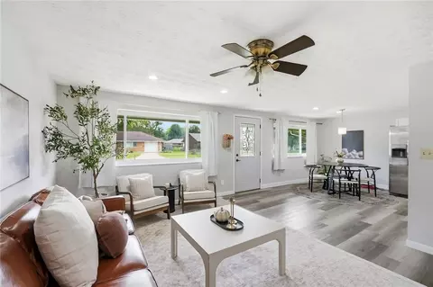 Living - 3659 Endover Rd, Kettering, OH 45439 photo 2 of 7