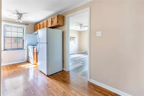 Entry Way - 526 Corona Ave, Kettering, OH 45419 photo 3 of 3