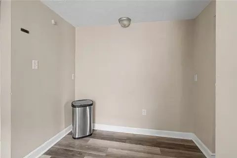Entry Way - 526 Corona Ave, Kettering, OH 45419 photo 1 of 3