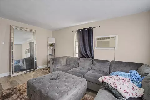 Living - 526 Corona Ave, Kettering, OH 45419 photo 1 of 3