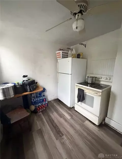Kitchen - 1307 Selma Rd, Springfield, OH 45505 photo 3 of 3